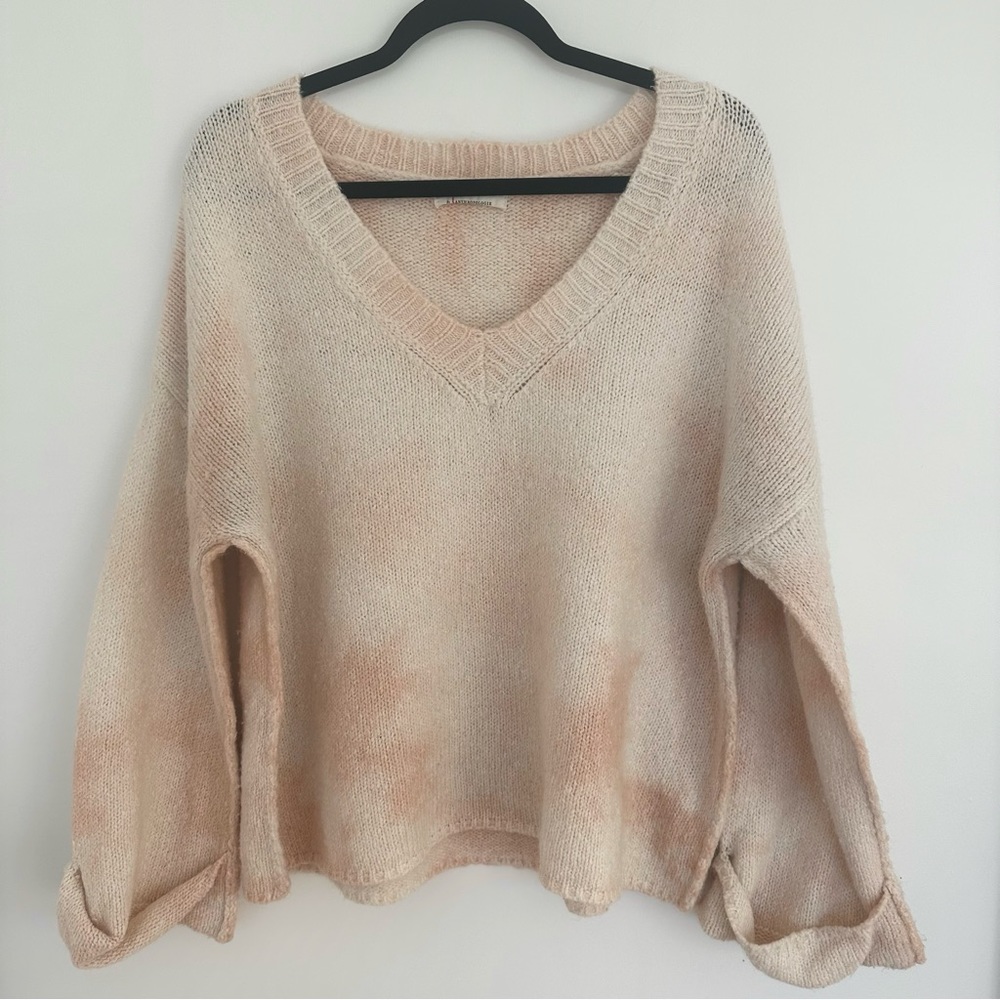 Anthropologie Maggie Bell-Sleeved V-Neck Wool Oversized Sweater, Cream & Pink M - Picture 3 of 9